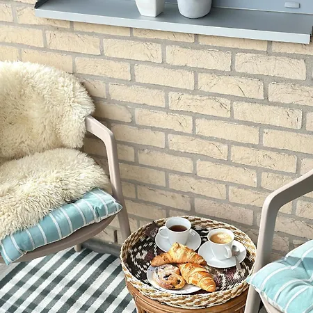 La O'brise - Close To And Center Apartment