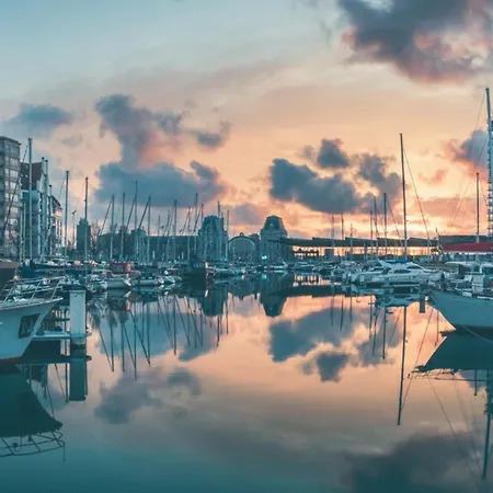 La O'brise - Close To And Center Ostende