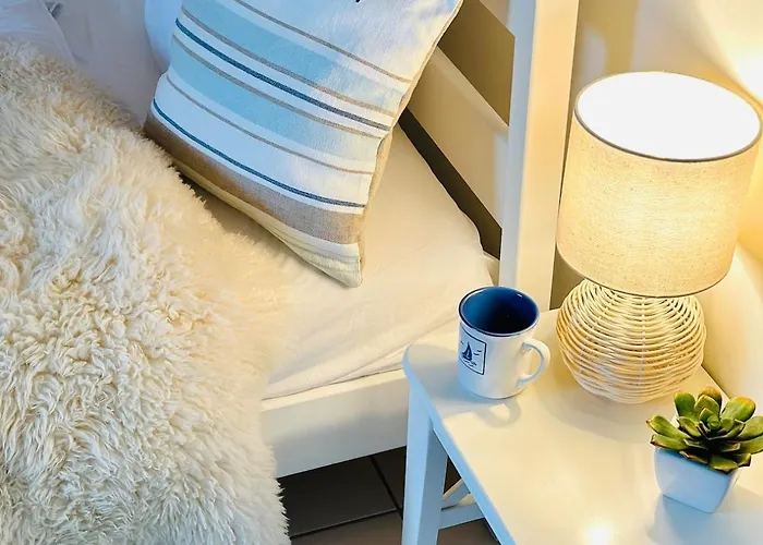 La O'brise - Close To And Center Ostende