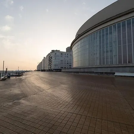 La O'brise - Close To And Center 오스텐드